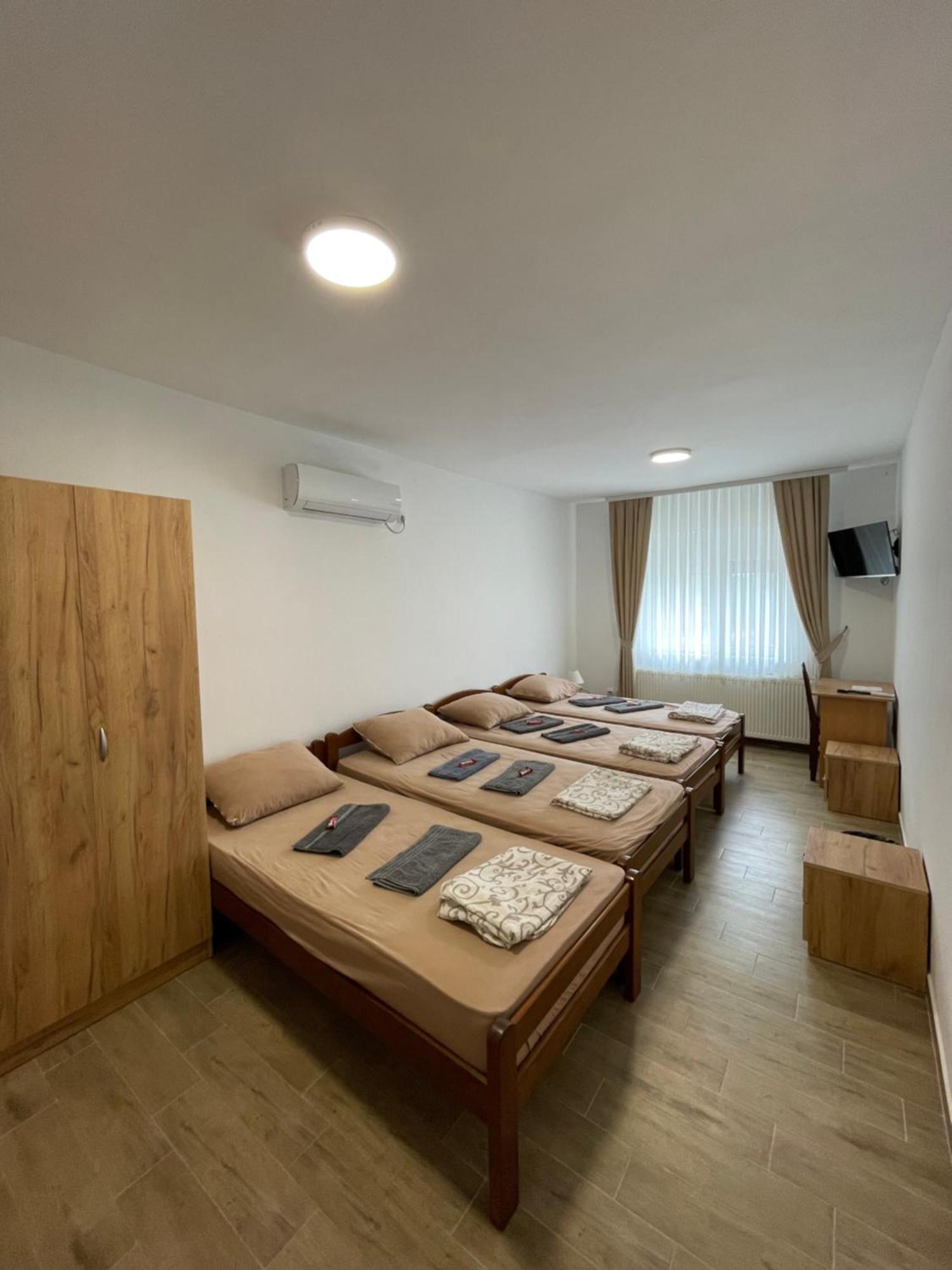 Hotel Zuta Osa Bela Crkva  Exteriér fotografie