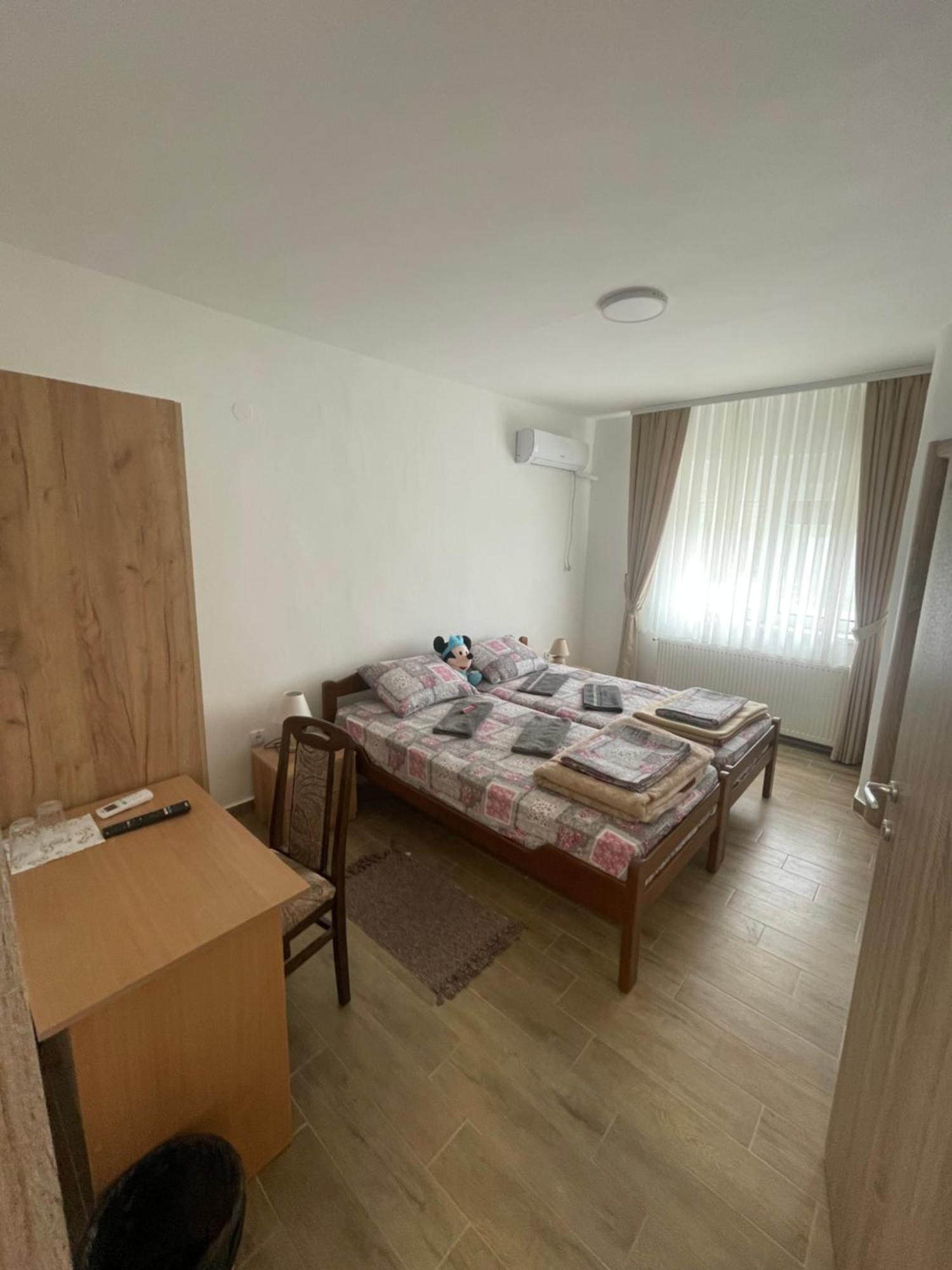 Hotel Zuta Osa Bela Crkva  Exteriér fotografie