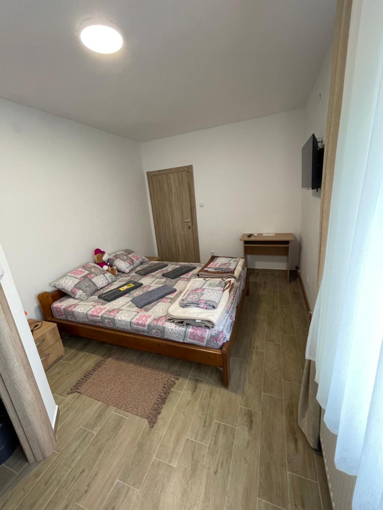 Hotel Zuta Osa Bela Crkva  Exteriér fotografie