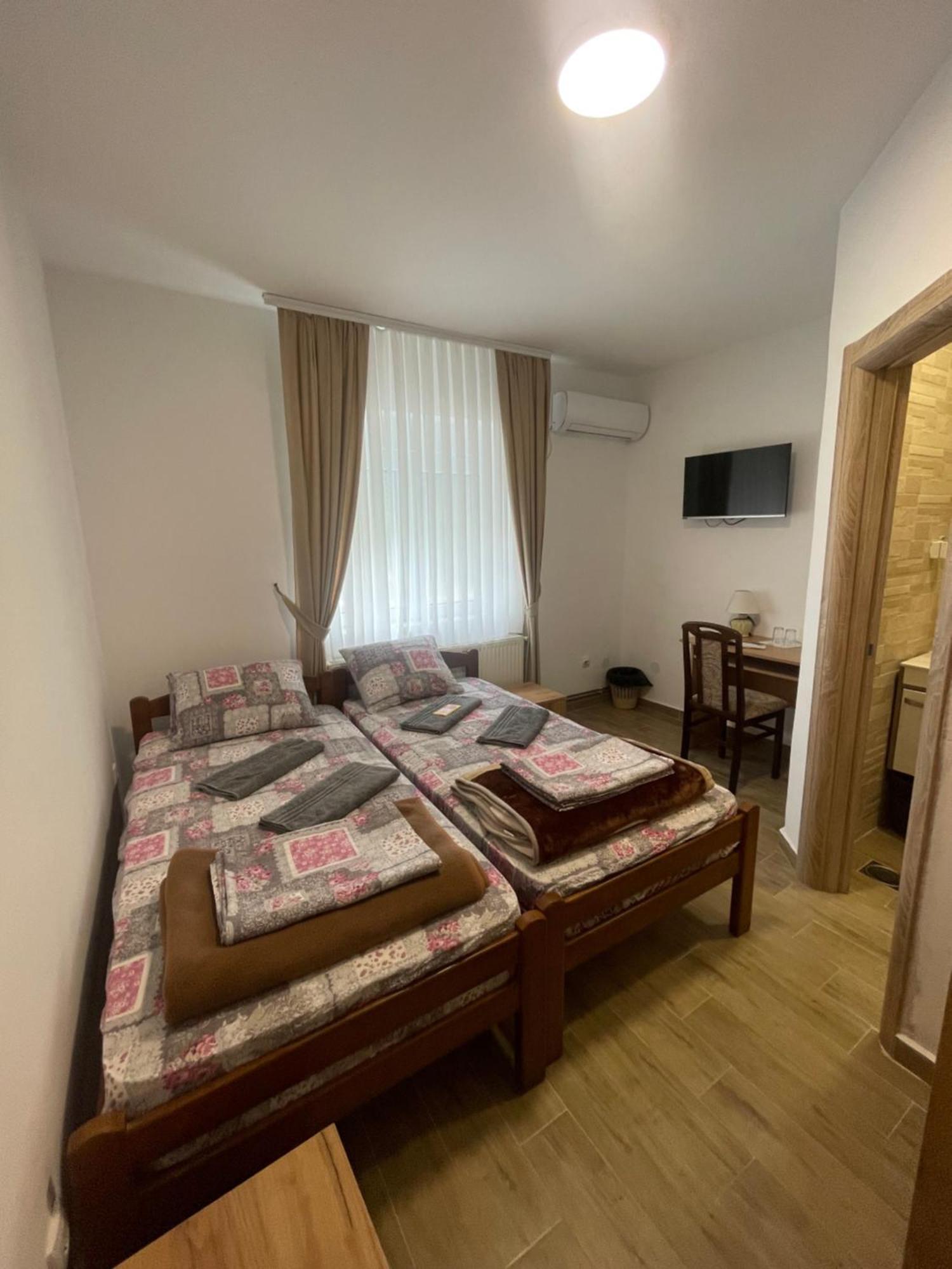 Hotel Zuta Osa Bela Crkva  Exteriér fotografie