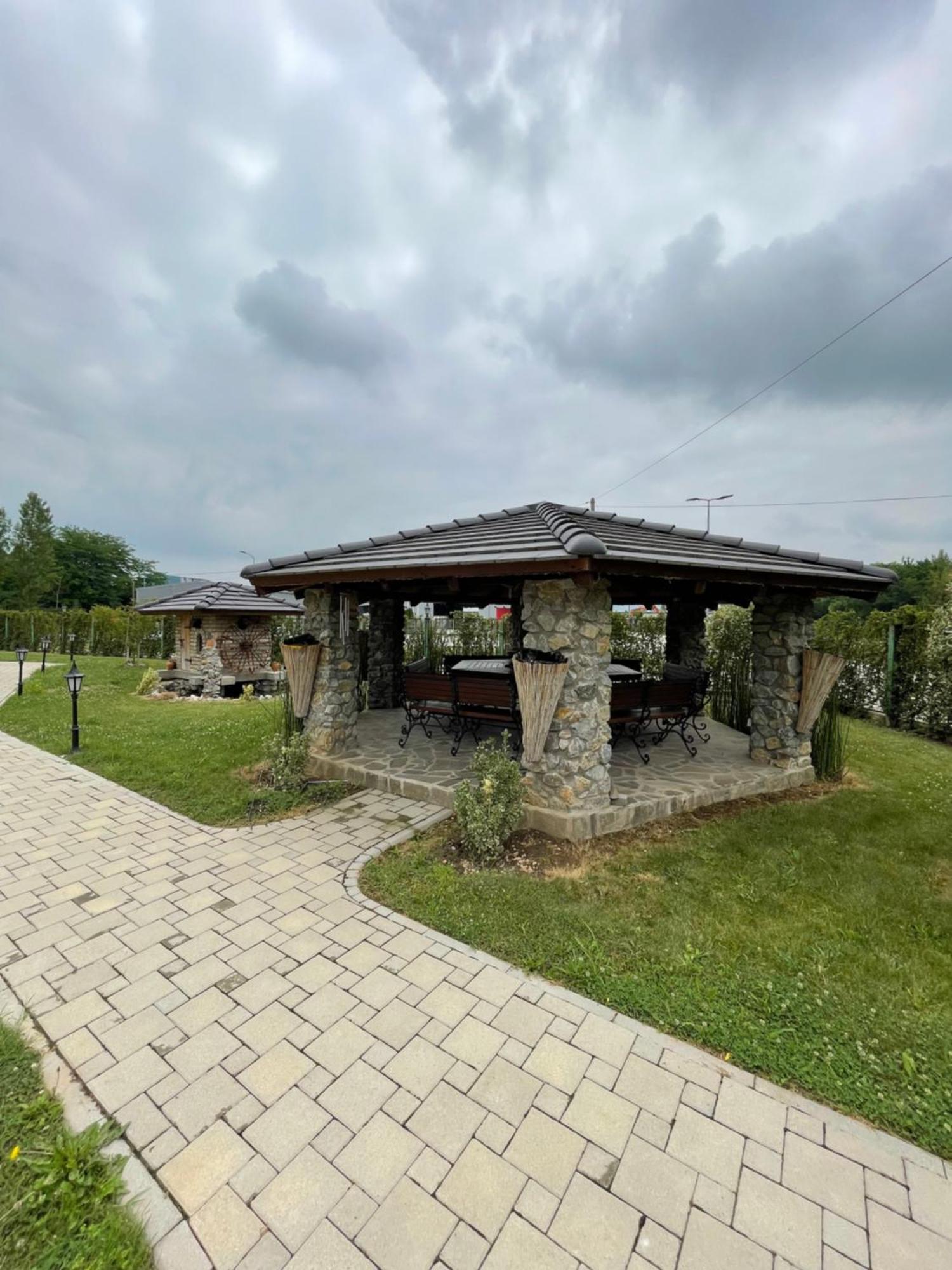 Hotel Zuta Osa Bela Crkva  Exteriér fotografie